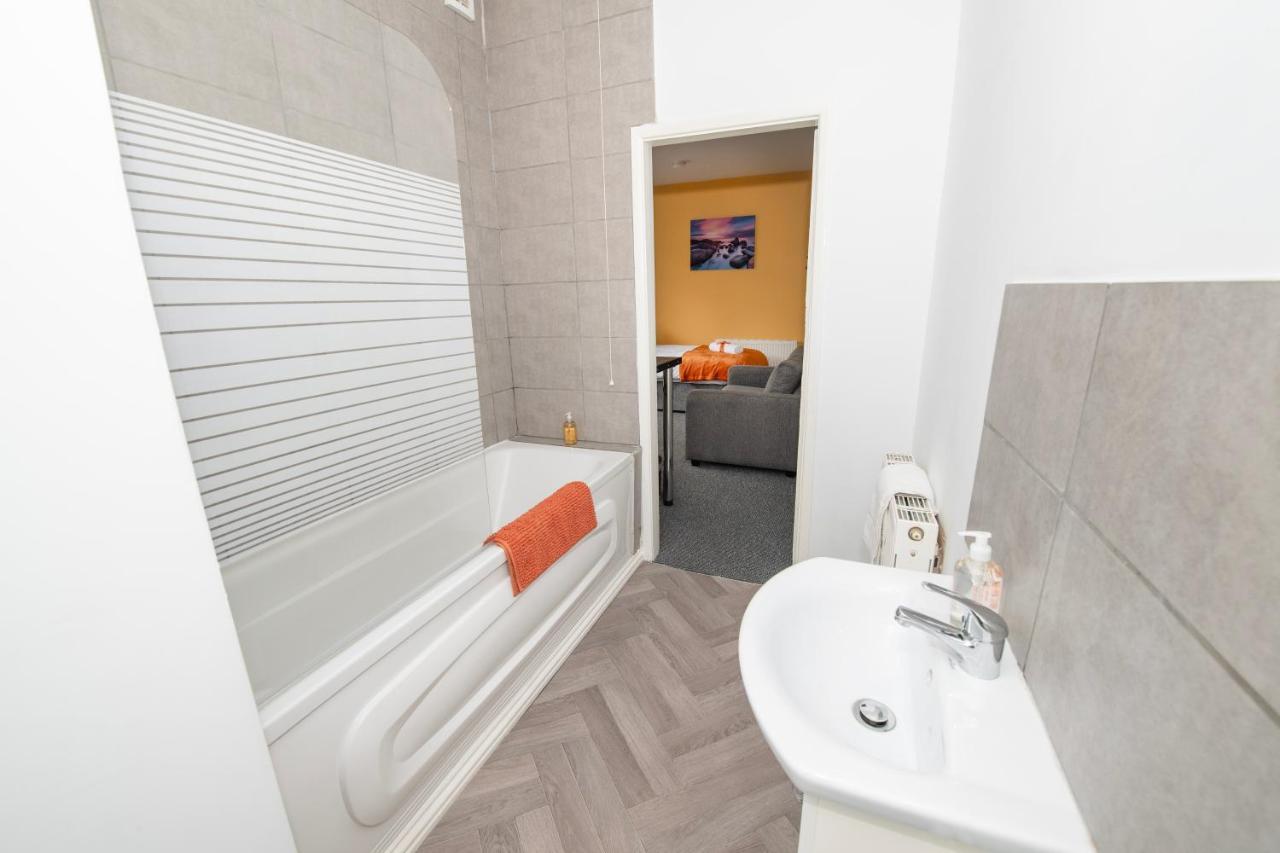 Versatile Cozy & Spacious Comfort Hull Apartments Kingston upon Hull Eksteriør billede