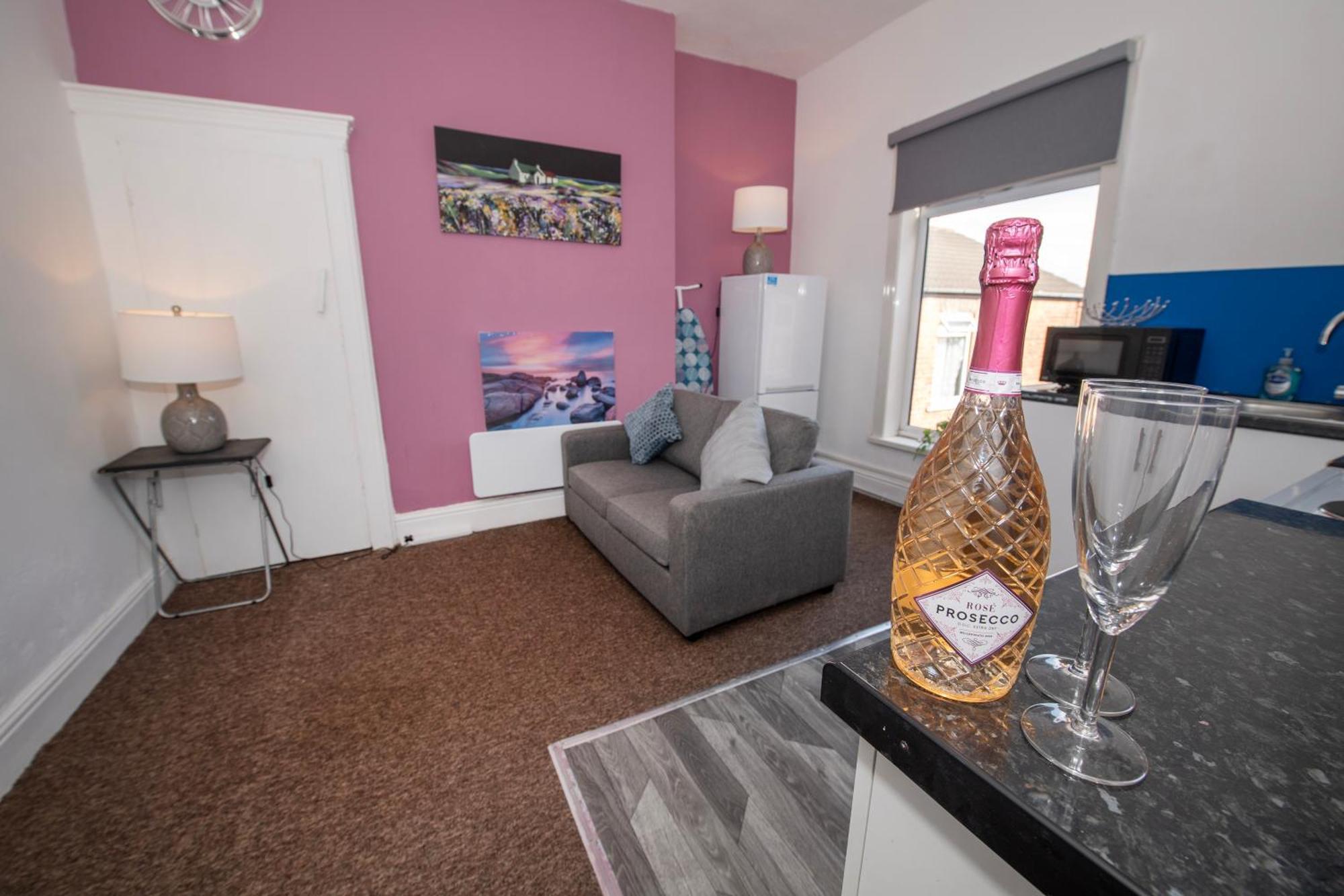 Versatile Cozy & Spacious Comfort Hull Apartments Kingston upon Hull Eksteriør billede